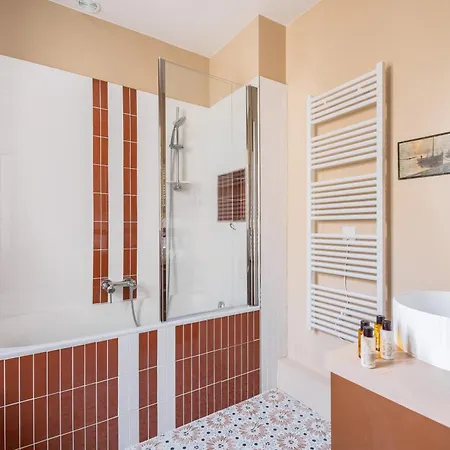 Veeve - Harmonious Hues Apartment