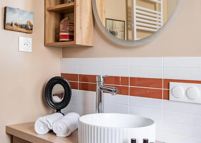 Veeve - Harmonious Hues Paris