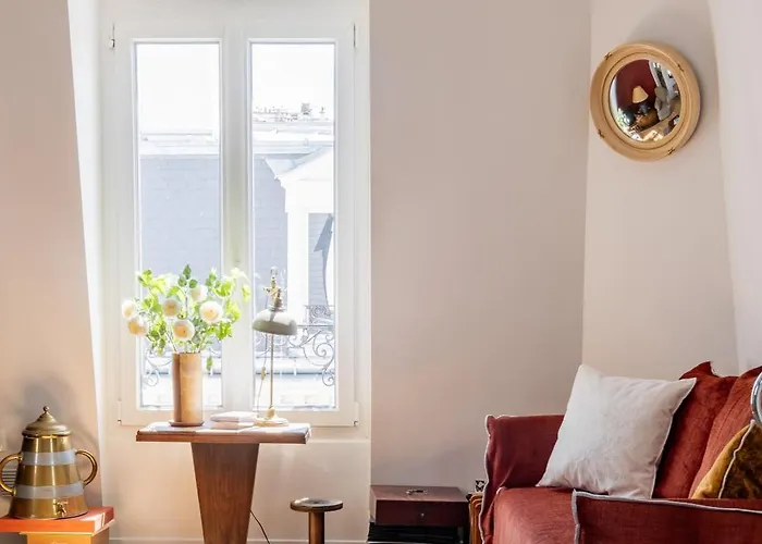 Veeve - Harmonious Hues Paris